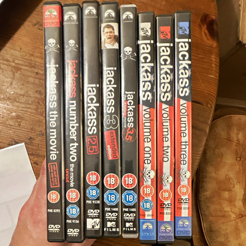 Jackass dvd bundle vol - x8,